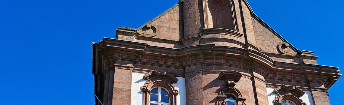 Gebäude Frontansicht